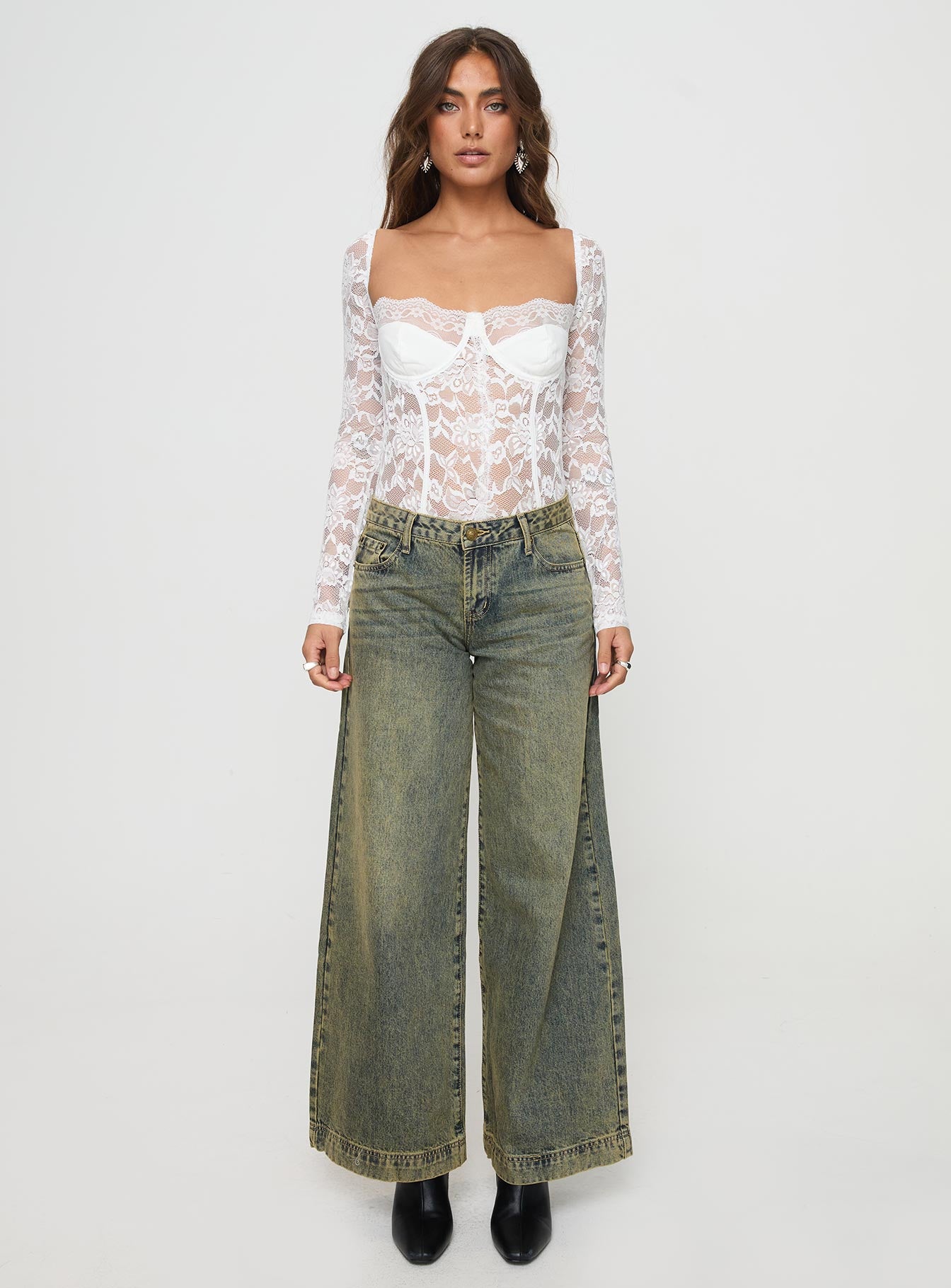 front view of model wearing Princess Polly Cadrot Long Sleeve Lace Bodysuit White Full Sleeves Sweetheart 