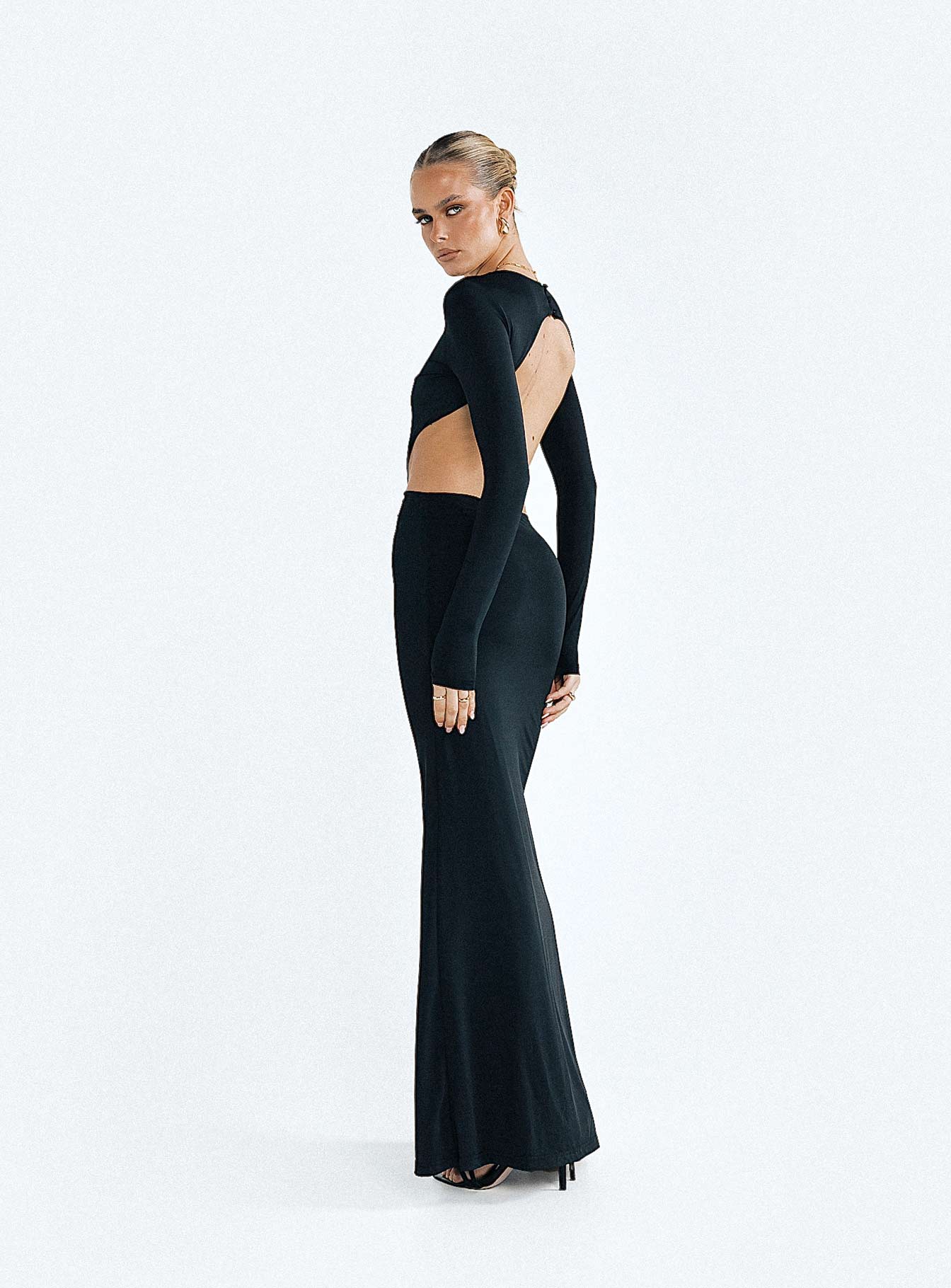 Black Long Sleeve Backless Midi Dress – trinarosh