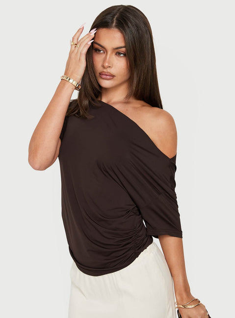 Wildlands Off Shoulder Tee Chocolate