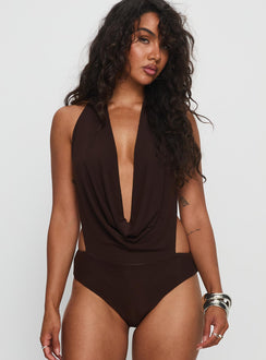 front view of model wearing Princess Polly Quinna Plunge Neck Backless Bodysuit Chocolate Sleeveless 