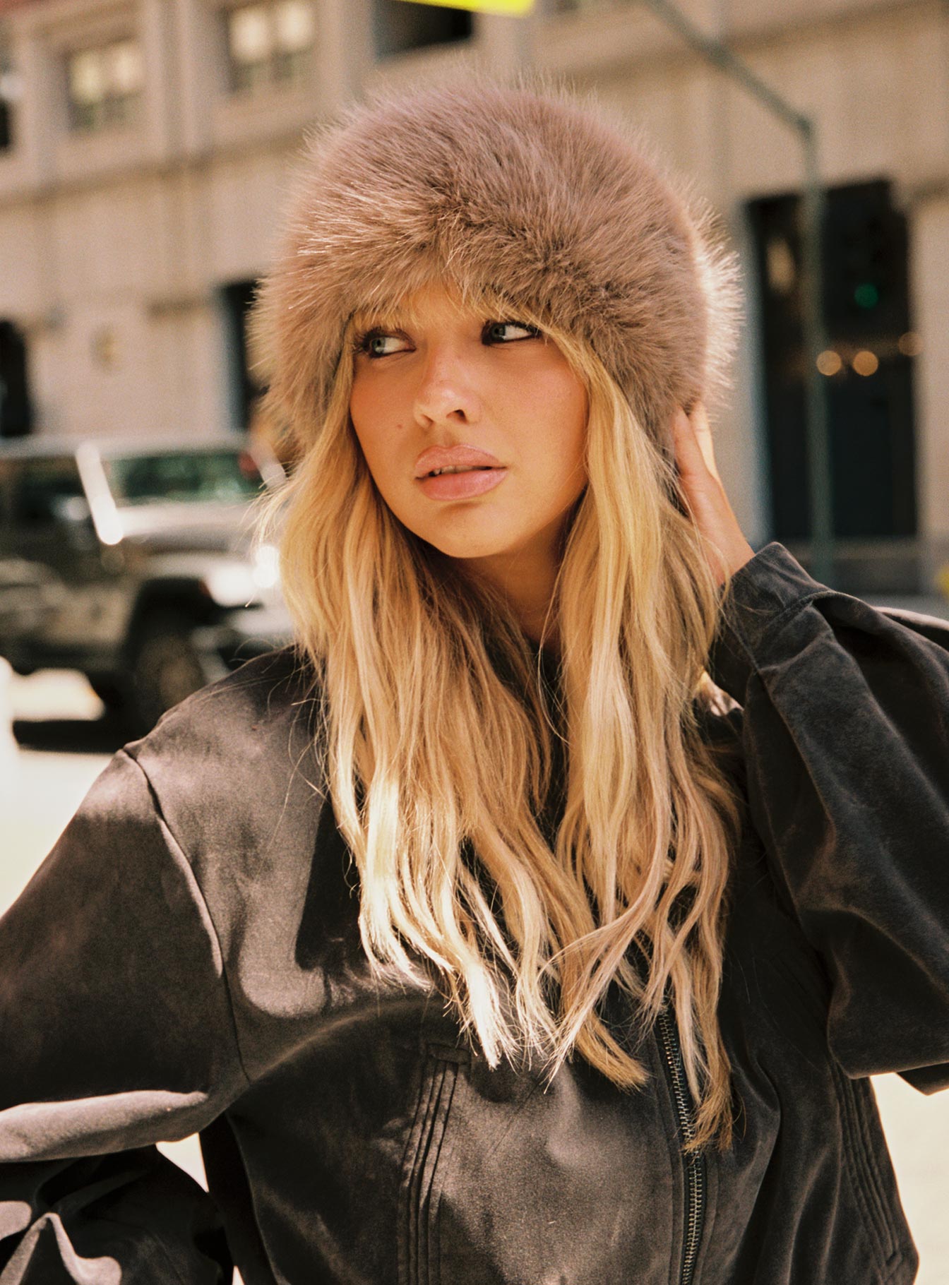 ノースアメリカンベア:[GARLEE]Muffy Garlee Princess Nephele Fluffy Headband Taupe | Princess Polly