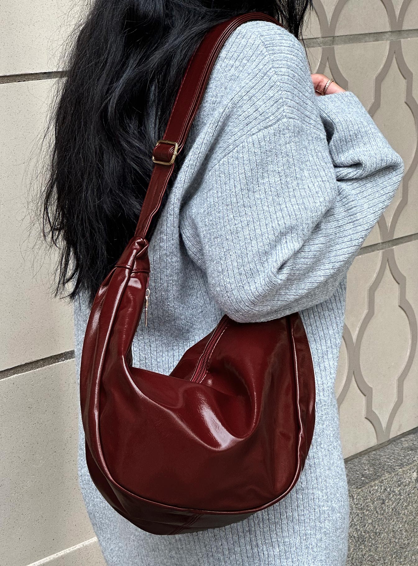 Ransom shoulder bag red