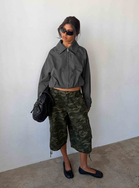 Hudsen Longline Cargo Shorts Camo Petite