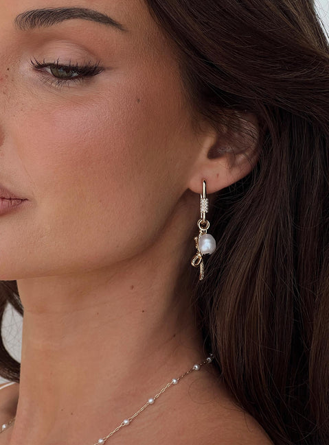 Plus One Charm Earrings Gold