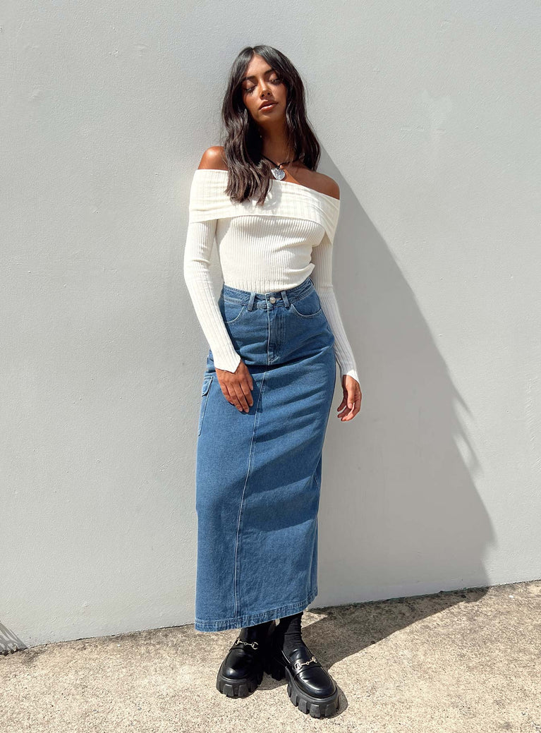 The Return of the Long Denim Skirt Has Been Confirmed at New York
