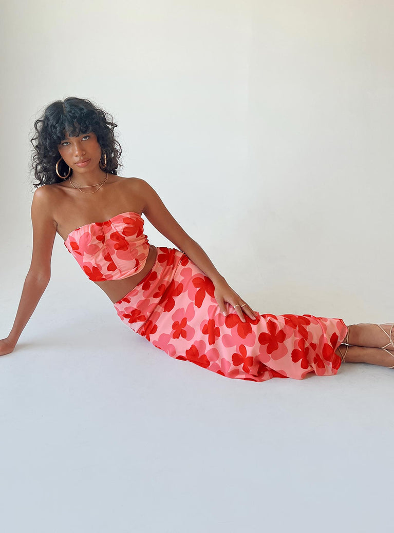 Matching set Floral print Strapless crop top Inner silicone strip Clasp & zip fastening at back Curved hem Midi skirt Invisible zip fastening at back High slit at back