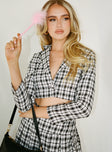 Cropped blazer Plaid print Lapel collar Single button fastening at front Non-stretch