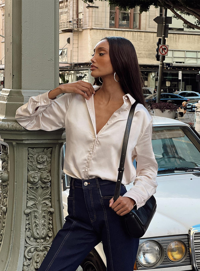 What to Wear Under a White Shirt — Shopping on Champagne