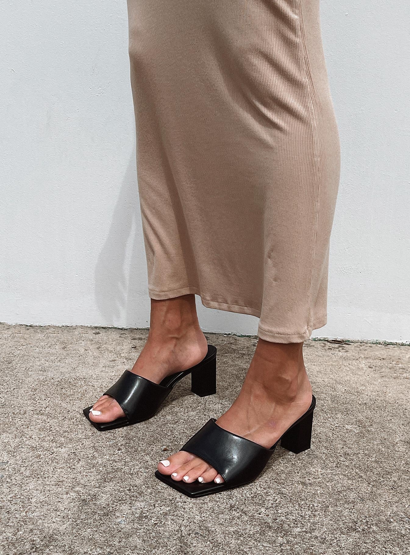 Manhattan Heels Black