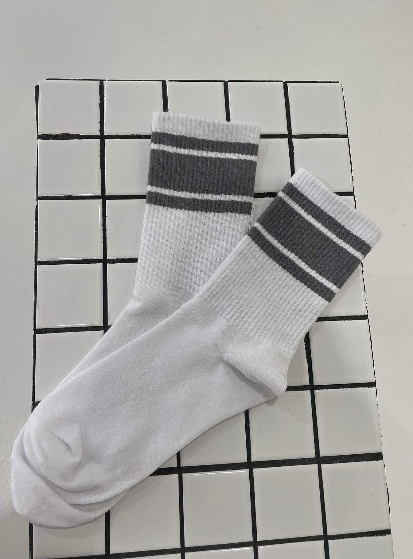 Socks 78% organic cotton 12% polyester 10% spandex Crew style  Stripe print  Good stretch 