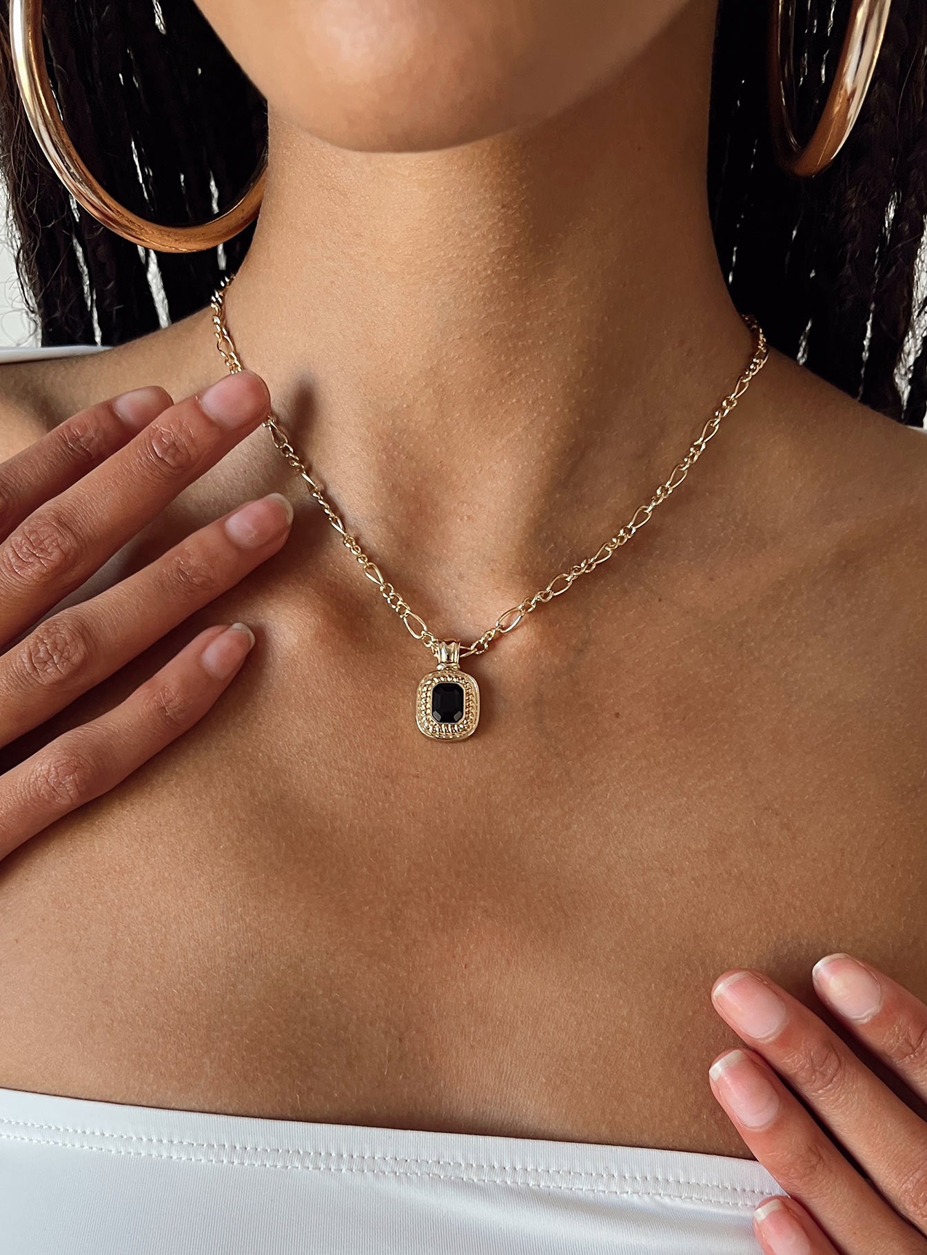 Necklace 40% iron 40% zinc 20% glass Figaro chain  Pendant  Lobster clasp fastening 