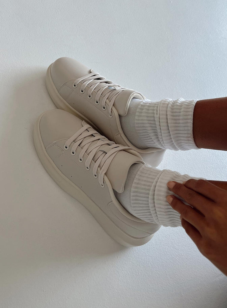 report alexa sneaker