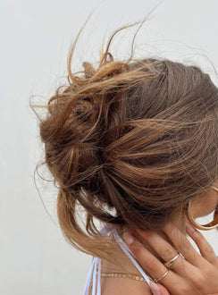 Hair pin Designed to be invisible when worn Gold-toned Lightweight