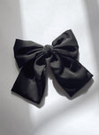 Hair bow  95% polyester 5% iron Silky material  Clip fastening 