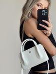 Crossbody bag Faux leather material  Croc print  Twin handles  Zip fastening  Two removable straps  Internal pockets 