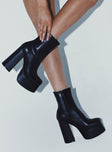 Garvie Platform Boots Black