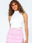 Crop top 51.5% viscose  26.5% PBT 22% nylon Ribbed material  Mock neck  Stitched underbust  Waist wrap tie 