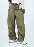 Front view of model wearing  front Princess Polly  Motel Juwan Trouser Parachute Green