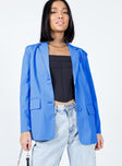 Blazer Relaxed fit Spare button included  Lapel collar  Button front fastening  Twin hip pockets  Triple button cuff