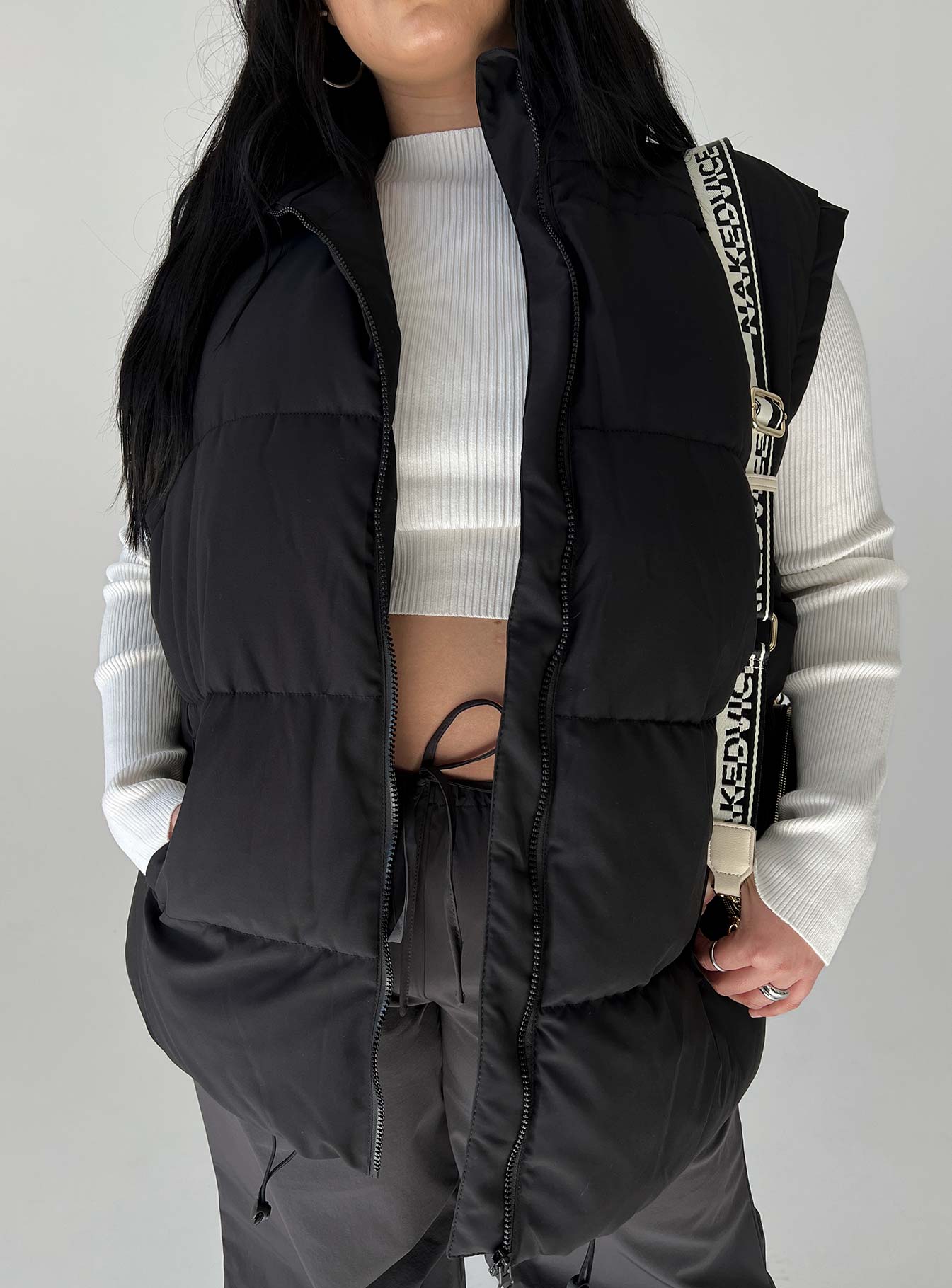 Edison puffer vest black curve