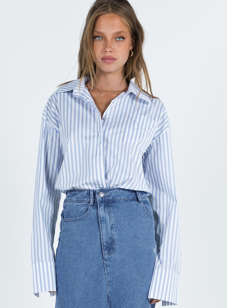 Oversized stripe blue shirt Striped print Classic collar Single chest pocket Button front fastening Buttons on cuffs Drop shoulder