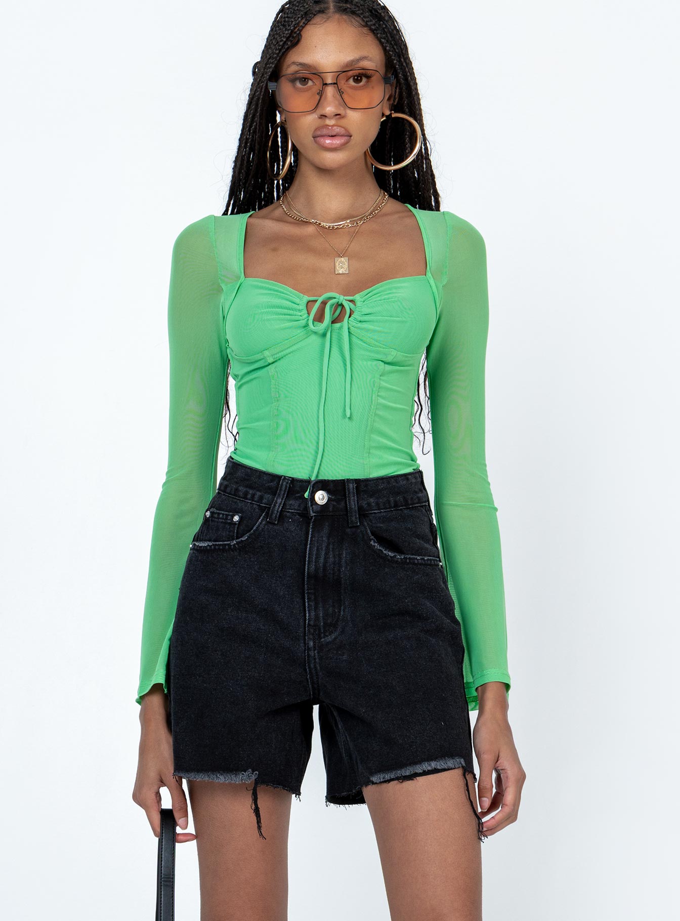 Denim shorts High waisted  Zip & button fastening  Classic five-pocket design  Belt looped waist  Princess Polly badge on back  Distressed hem 