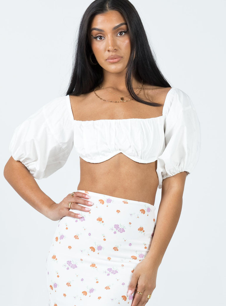 Crop top Puff sleeves  Wired bust Square neckline Ruching at bust