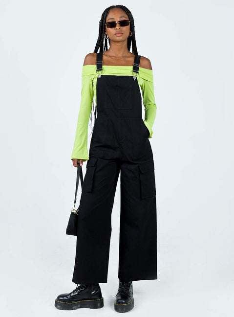 Overalls Adjustable shoulder straps  Large chest pocket  Invisible zip fastening at hip Four classic pockets  Cargo style leg pockets Straight leg 