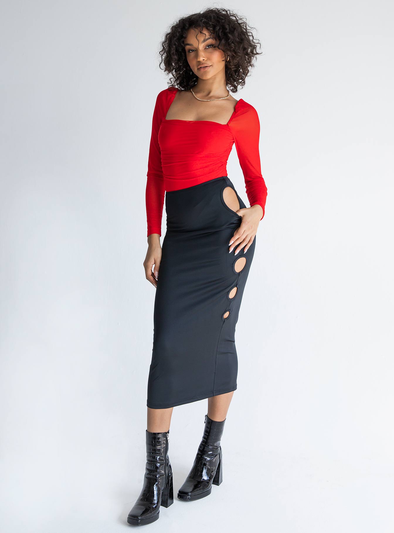   front view of model wearing Princess Polly Alice Keyhole Maxi Skirt Black 