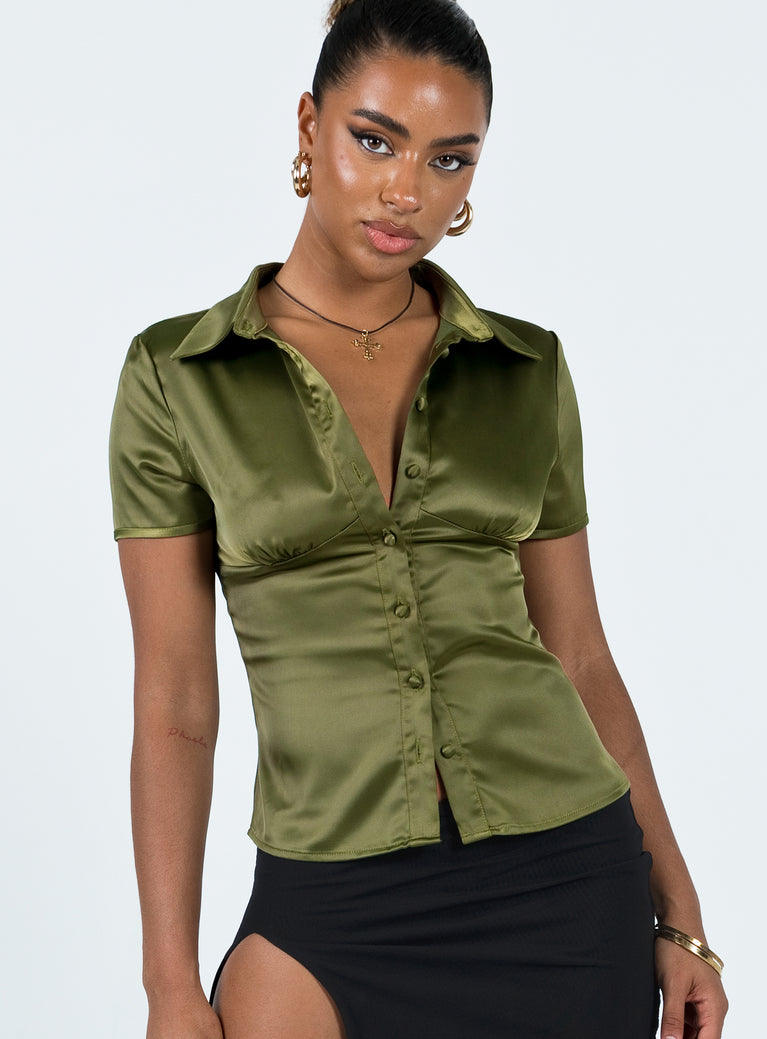 Top Silky material Classic collar Buttons fastening at front Gathered bust
