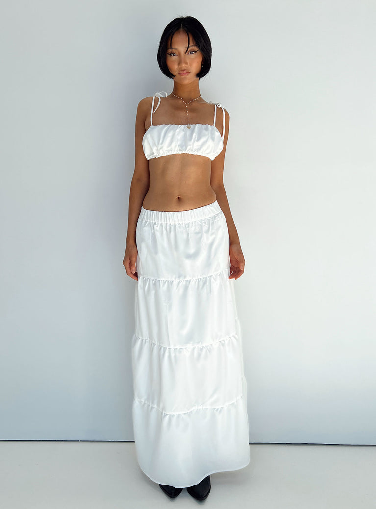 White matching set Crop top Adjustable shoulder straps Maxi skirt Elasticated waistband Tiered skirt