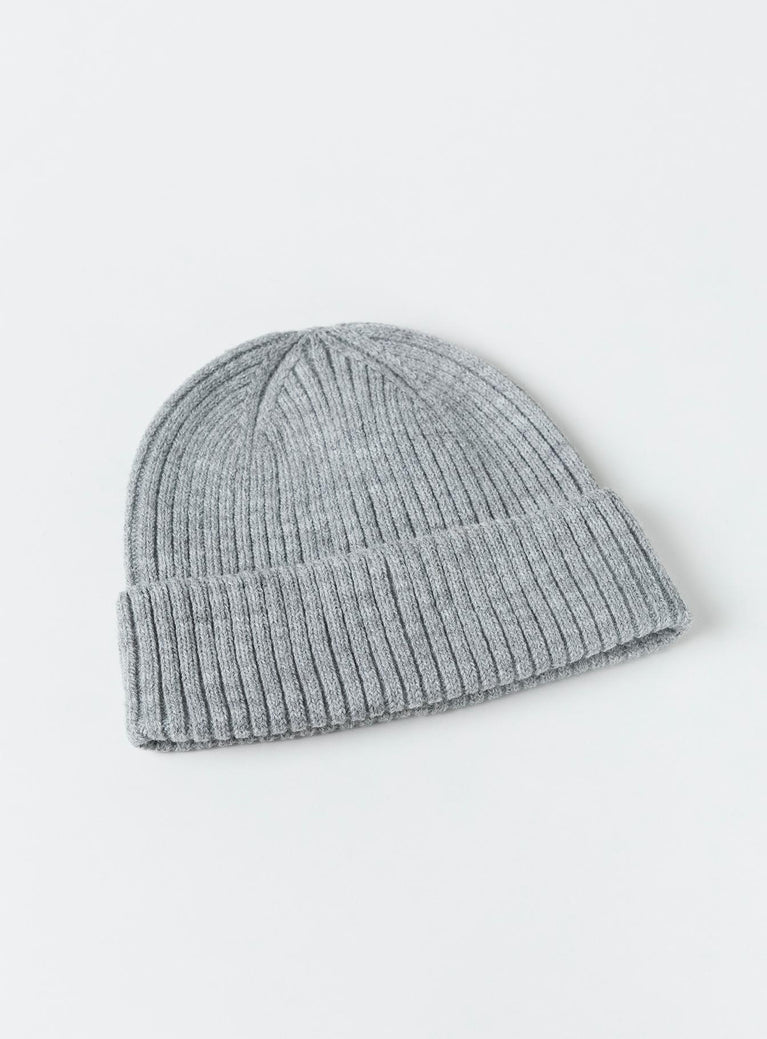 Knit beanie Foldable brim Thick knit material Pinched top Double lined