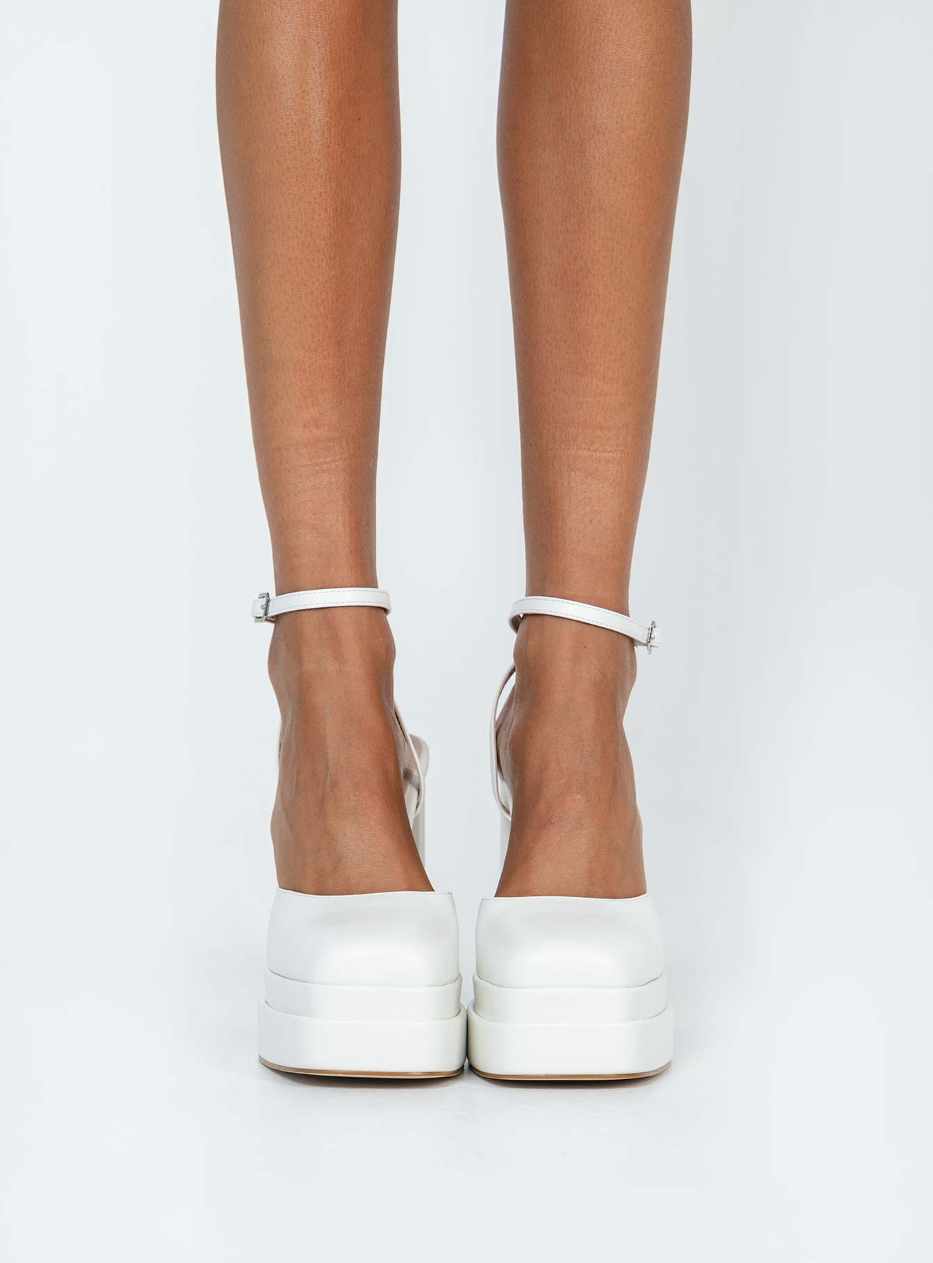 White closed 2025 toe platform heels