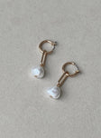 Alda Earrings Gold / White