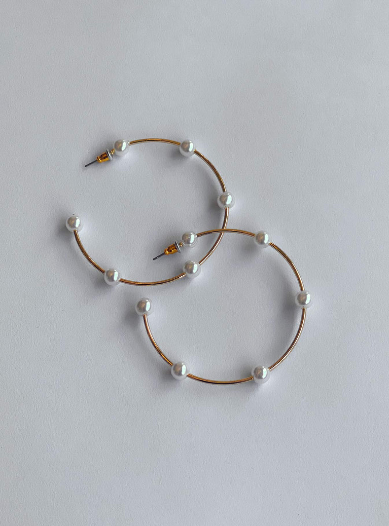 Earrings Hoop style Stud fastening Pearl detail Gold-toned