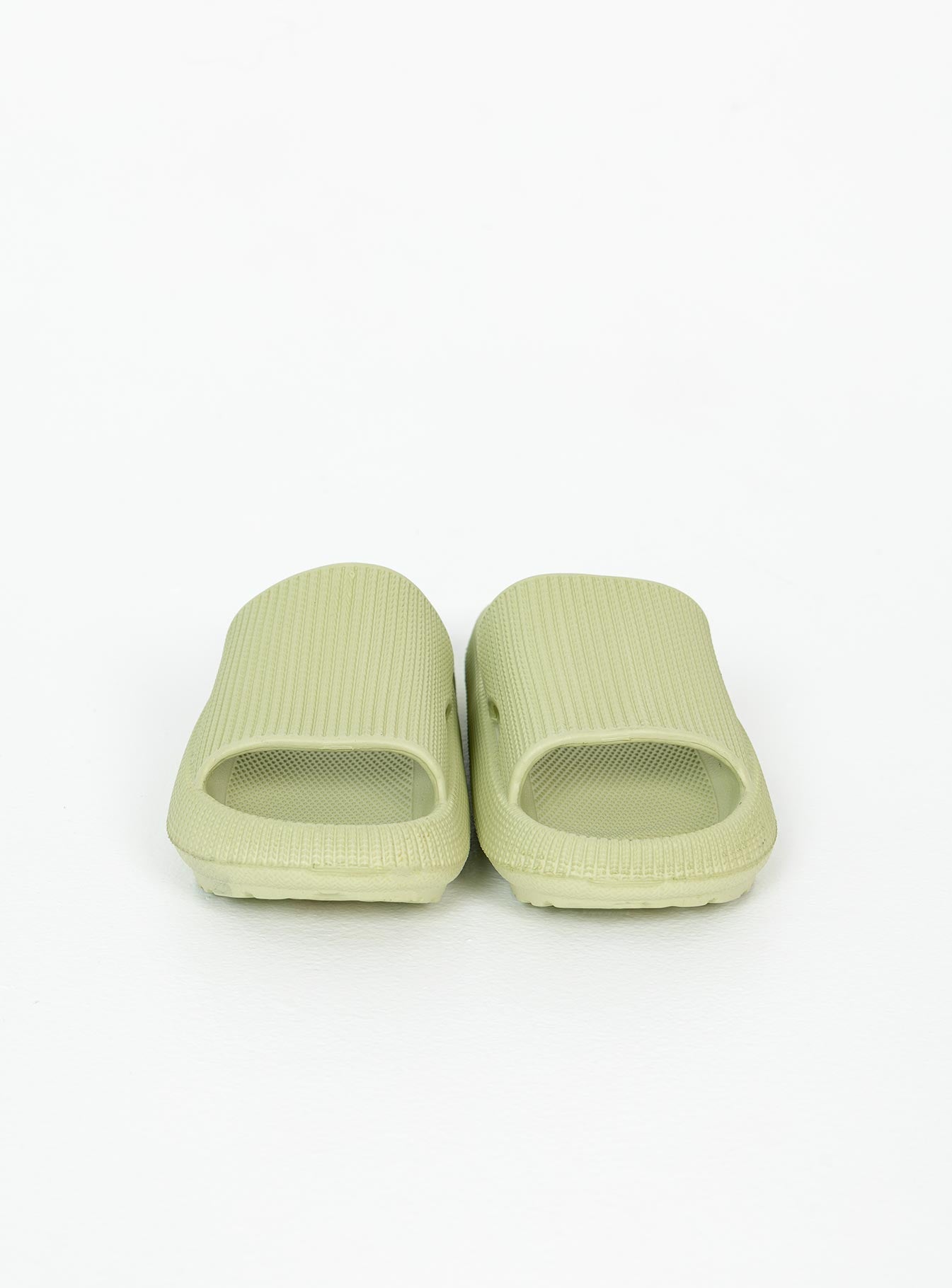 Slides Rubber design  Single wide upper  Platform base  Lightweight 