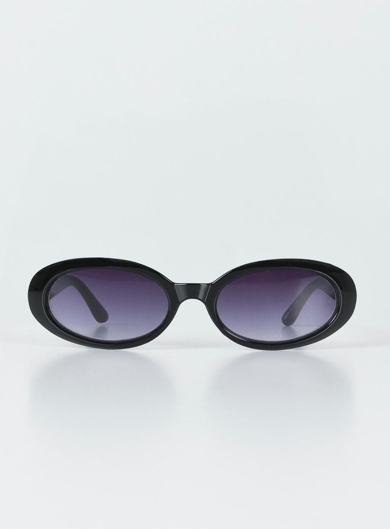 Sunglasses Rounded frame Tort frame Moulded nose bridge