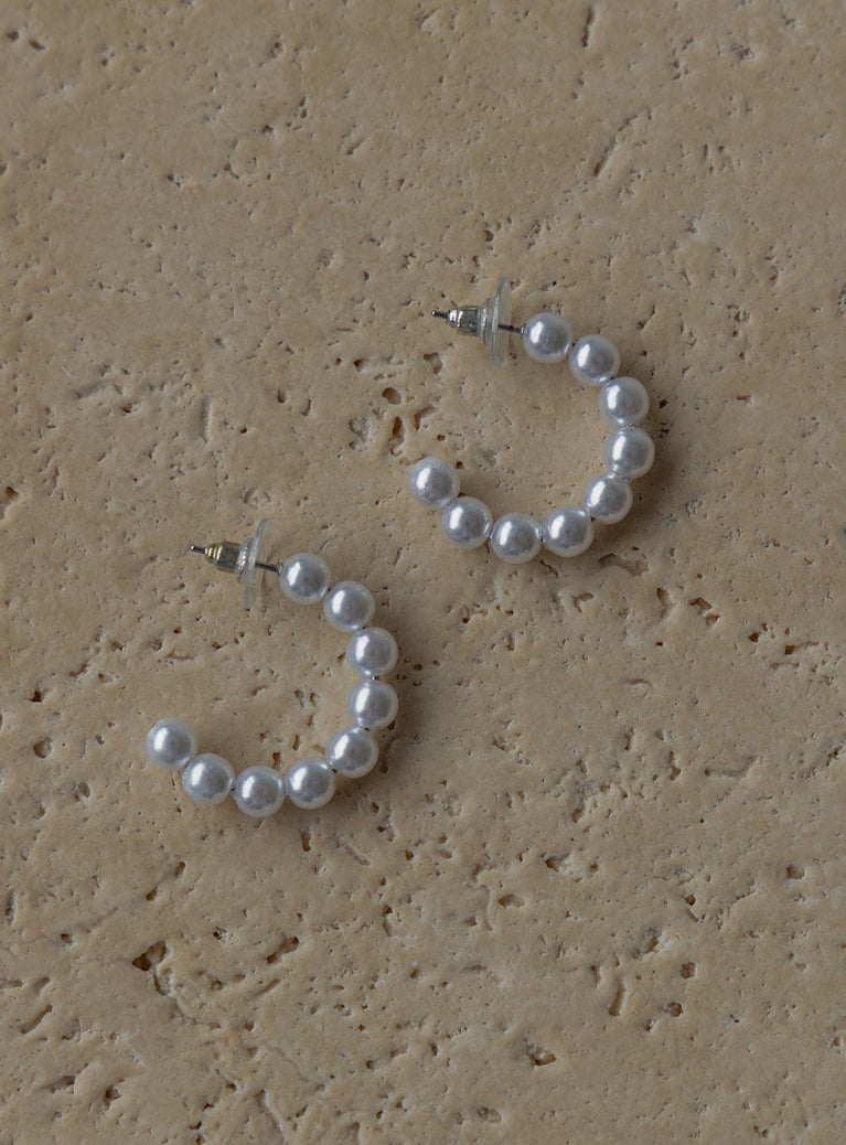 Earrings Stud fastening  Faux pearl design 