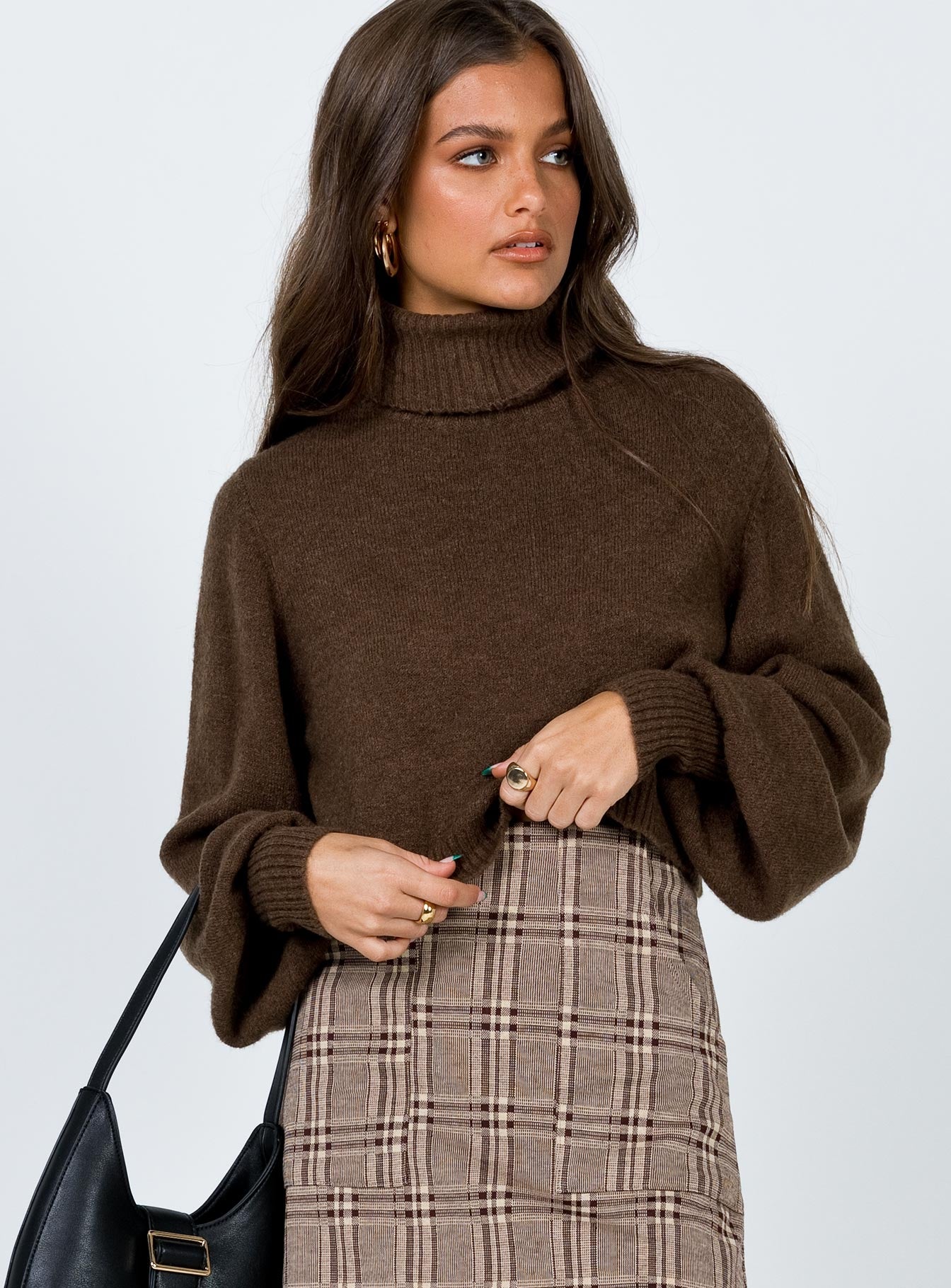 Zahara Cropped Turtleneck Sweater Brown | Princess Polly