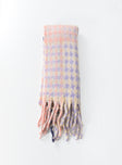 Scarf 100% polyester Soft furry material  Houndstooth print  Fringed edges 