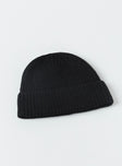 Knit beanie Foldable brim Thick knit material Pinched top Double lined