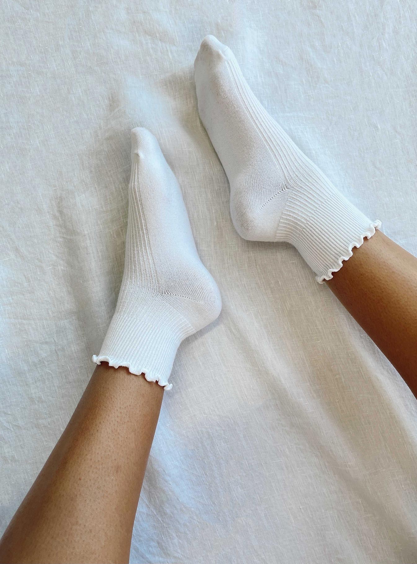 Ribbed Ruffle Socks White