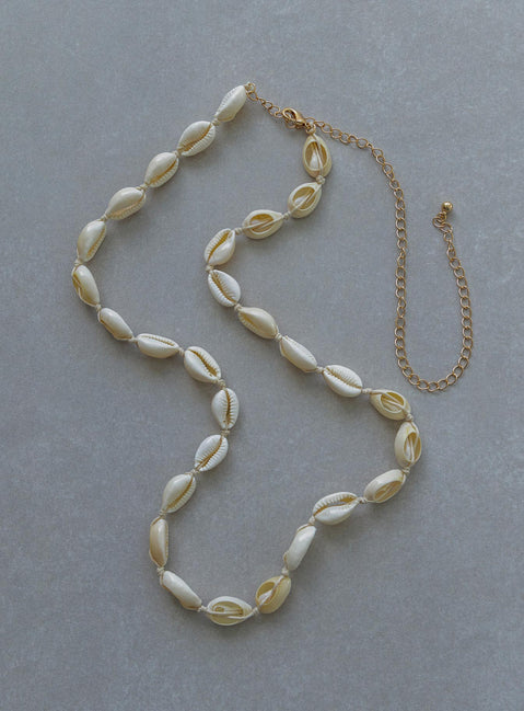 Belt  Princess Polly Exclusive  70% shell 20% cotton 10% steel Shell beads  Gold-toned hardware  Lobster clasp fastening 