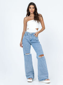 front view of model wearing Princess Polly Alaska Strapless Bodysuit White Sleeveless straight 