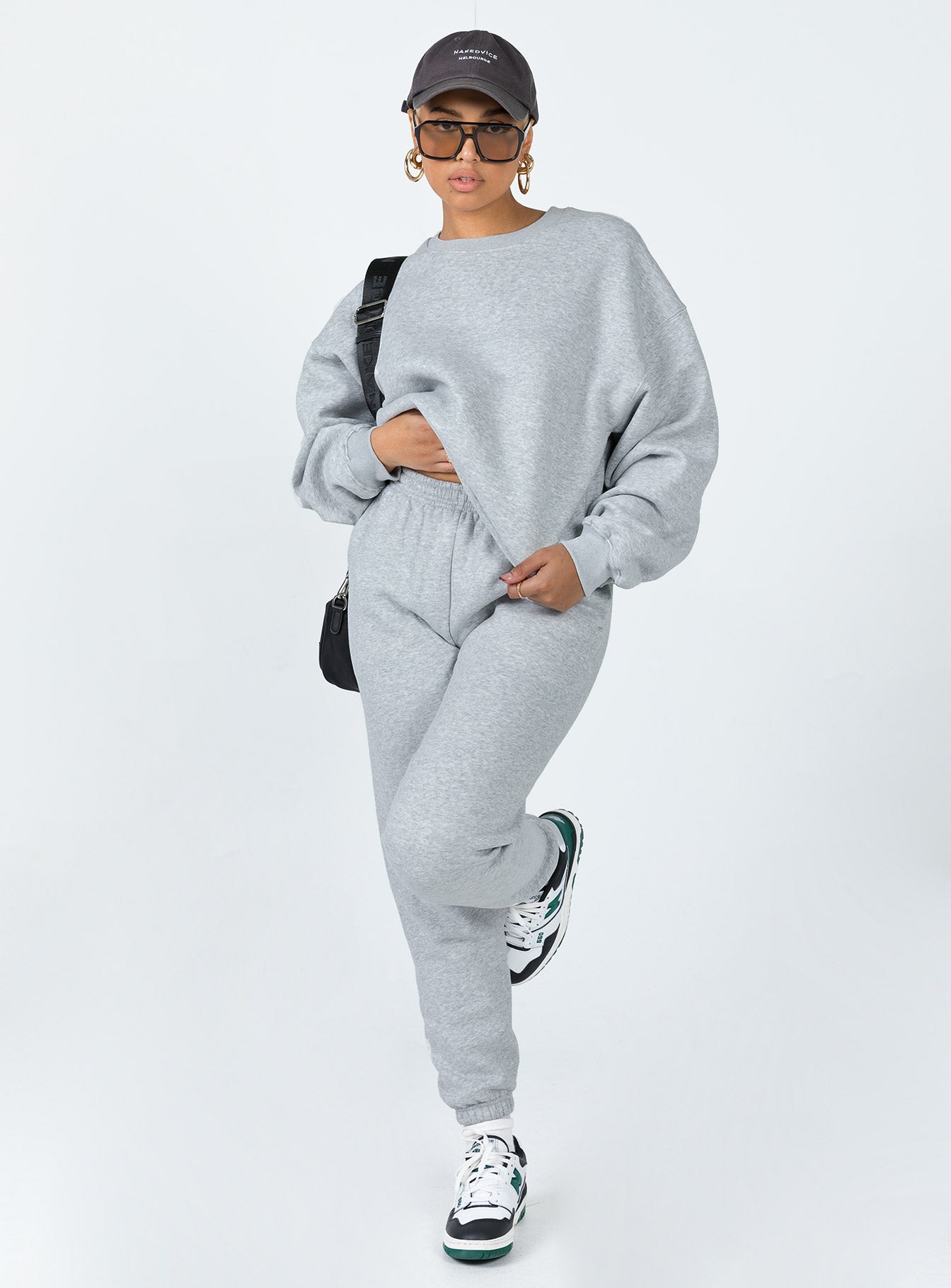 Club Basic Crewneck Sweatshirt Grey Princess Polly  regular 