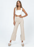 White slim fitting crop top Ribbed material Square neckline Pointed hem