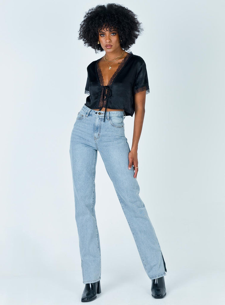 Vintage
Tie
Up
Top
Black
