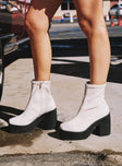 Stillwater Platform Boots Cream