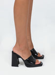 Heels Faux patent leather Croc print Single wide upper Square toe Platform base Block heel