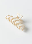 Hair clip Matte finish  Zig-zag style  Lightweight 